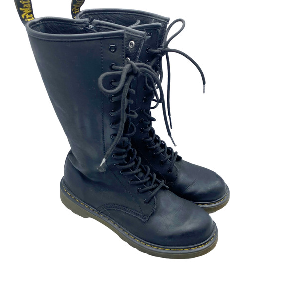 14 eye combat boots